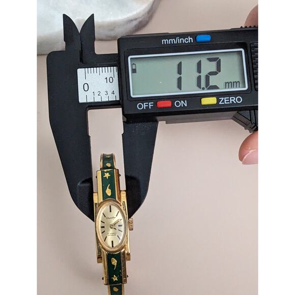 Vintage Chandler Gold Tone Manual Watch Deep Green Enamel Gold Stars & Acorns - Picture 7 of 9